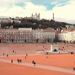 Le Rhone A Vos Pieds, Bellecour A Quelques Pas *